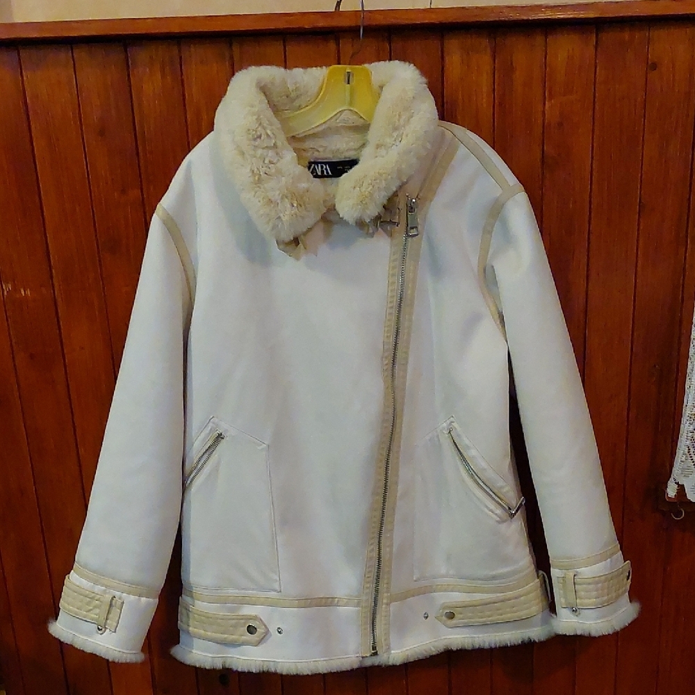 Zara Womens Cream  Jacket with Faux Fur Size Large